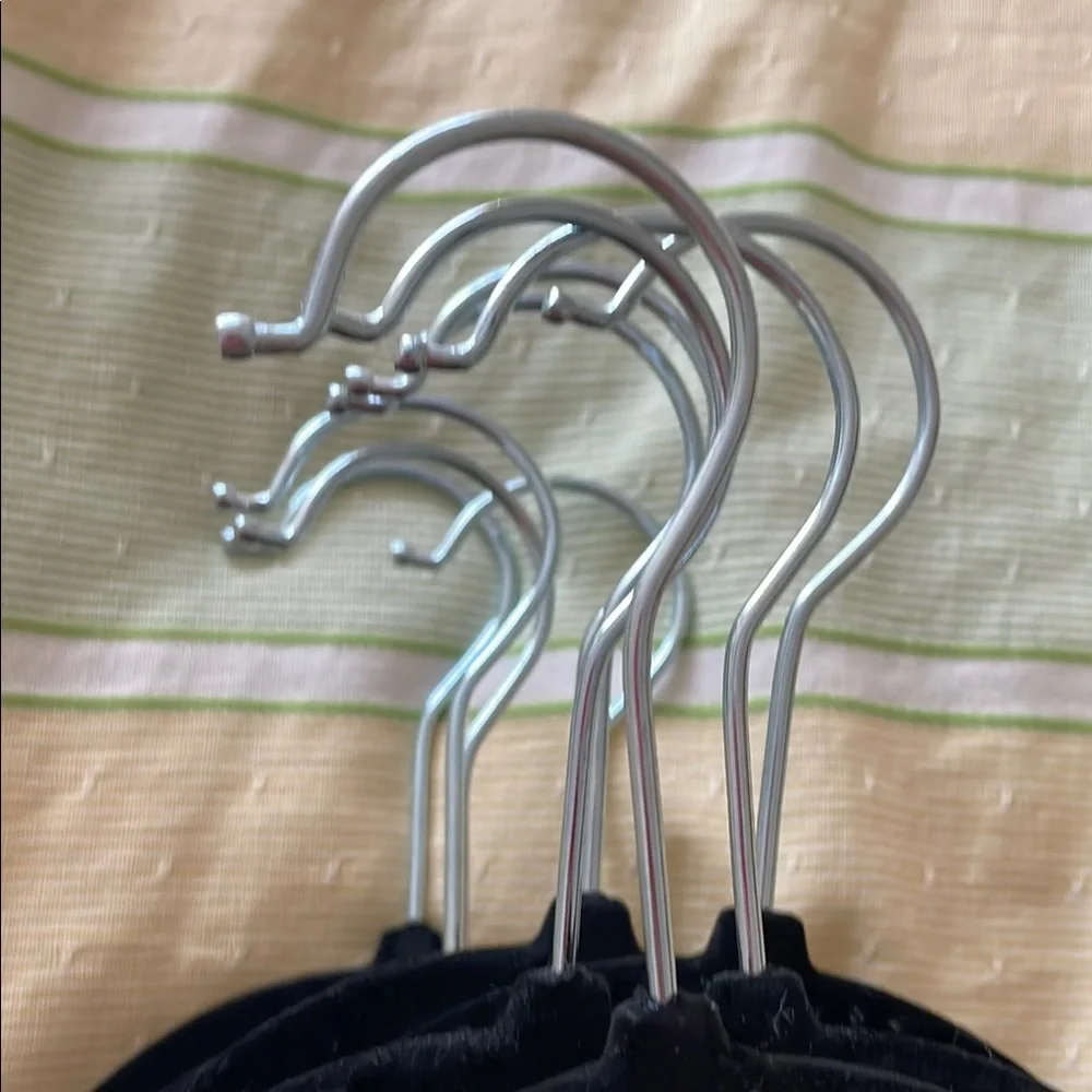 Set of 5 Black Polka-Dot Velvet Hangers